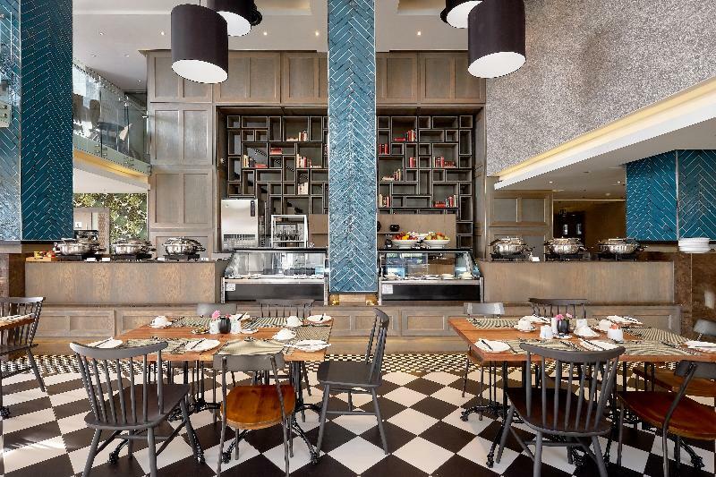 Hotel The Regency Menlyn